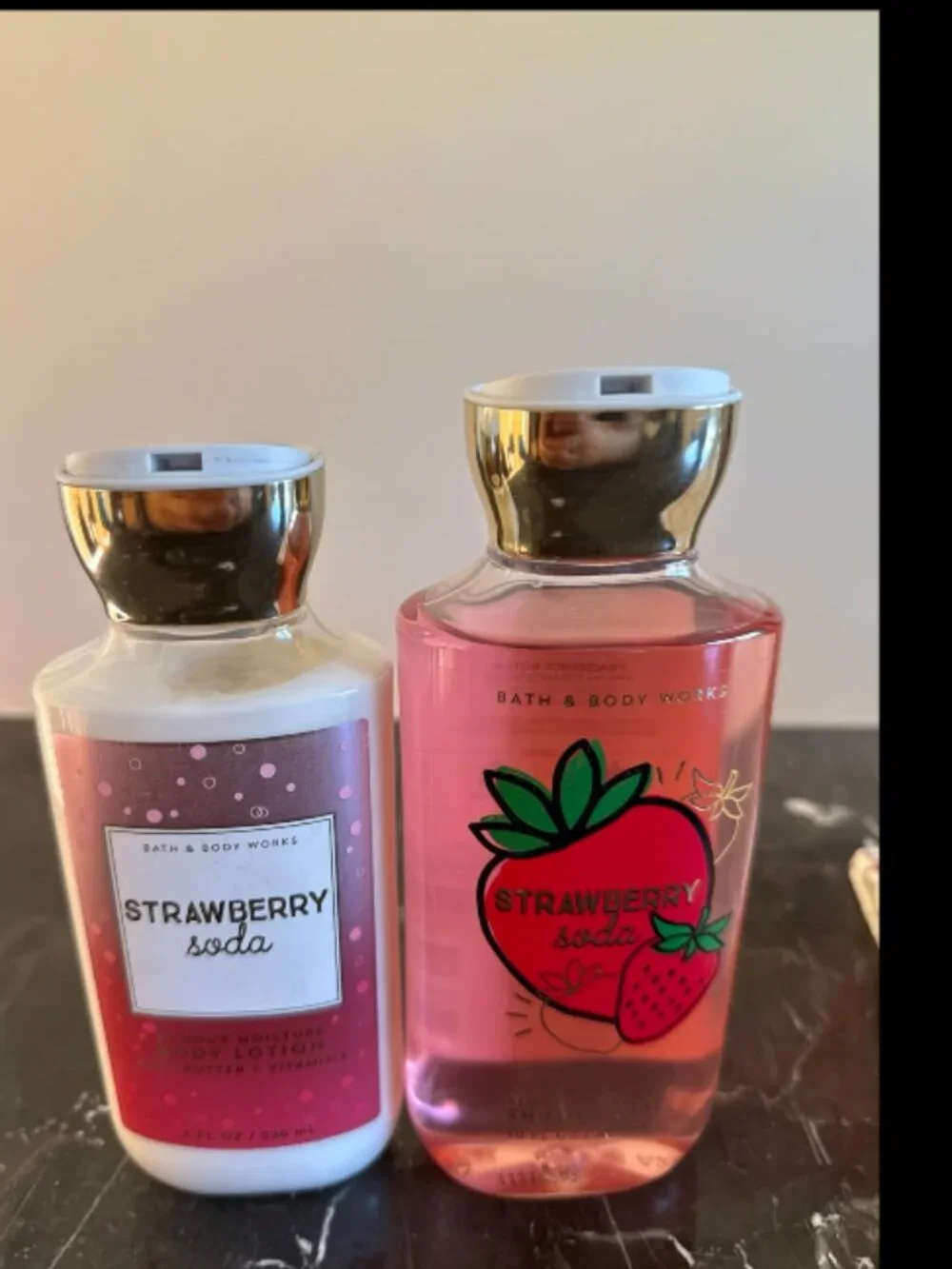 NEW STRAWBERRY SODA BUNDLE - BATH AND BODY WORKS